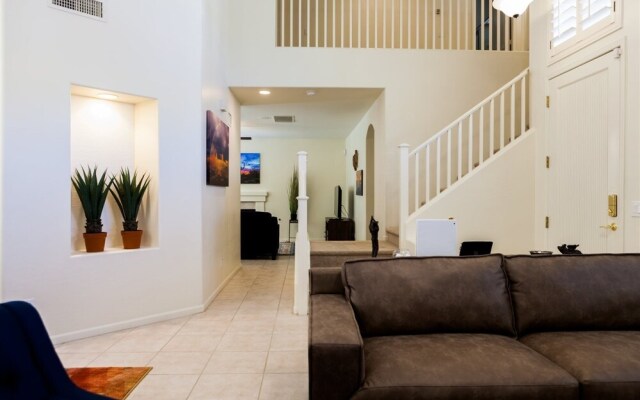 3BR Gated Ocotillo Home, Pool, Golf Course Views