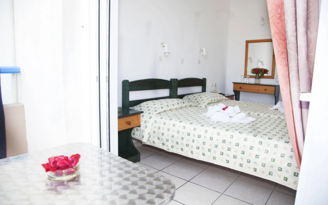 Athinoula Hotel