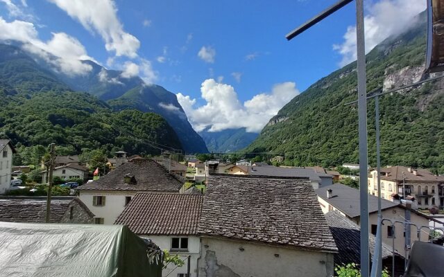 Room in Guest Room - Cavergno - Casa Coerente