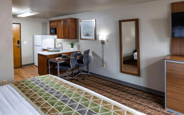 Extended Stay Airport
