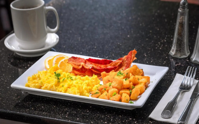 Holiday Inn Hotel & Suites San Mateo-San Francisco SFO by IHG