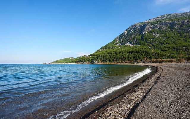 Xenia Residence & Suites