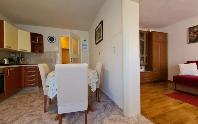 Apartment 1389