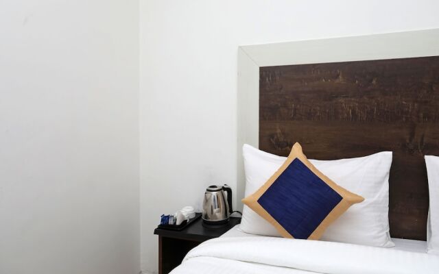 Airport Hotel Ambience Inn