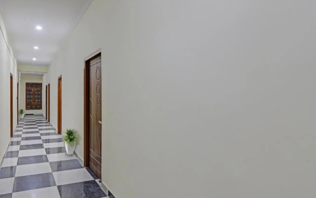OYO Flagship 80680 Hotel Harsh Inn