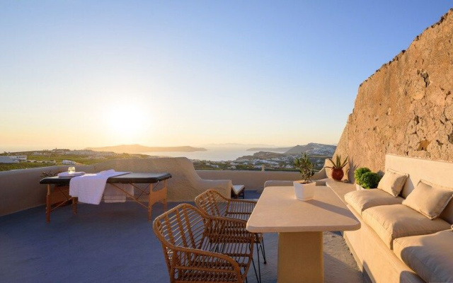 Diva Santorini Luxury Villa