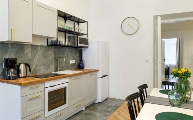 Wawelove Spacious 3 Bedroom Apartment