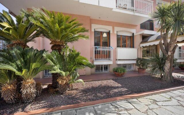 Emanuel Azzurro - Piano Rialzato 4