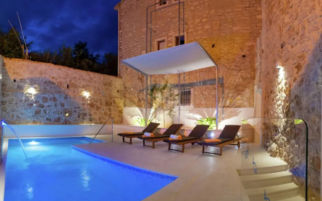 Sea-view Villa in Bol with Hot Tub, Sauna, Whirlpool