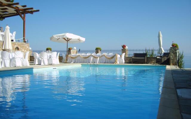 Yalis Hotel