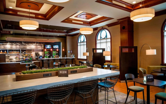 Courtyard by Marriott Norfolk Downtown