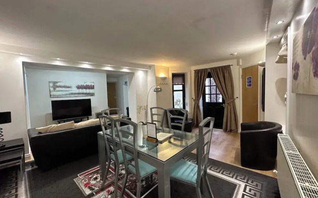 The Carlton Holiday Apartments