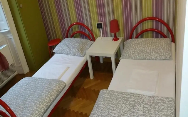 Hostel Lumiere