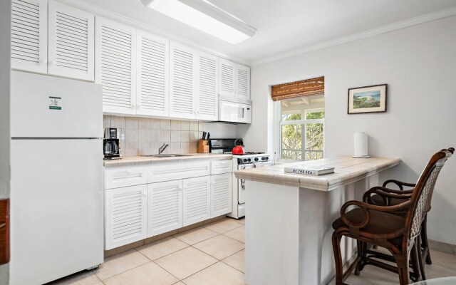 Hut Pointe #6 2 Bedroom Apts