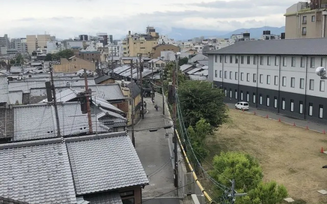 Higashiyama Hotel