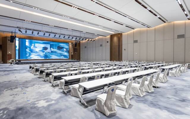 EVEN Hotels Shenzhen Guangming Cloud Park by IHG
