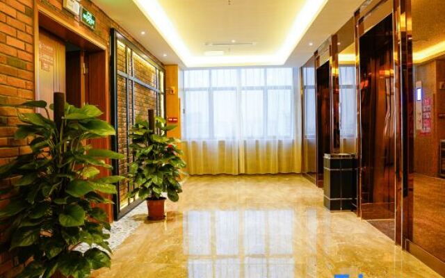 Yuefeng Xiying Hotel (Guangzhou South Railway Station Nanpu Subway Station)