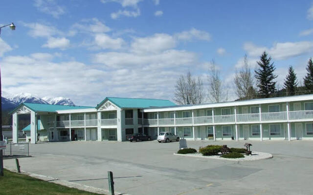 Ponderosa Motor Inn