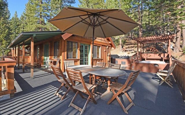 Mountainside Overlook Lake Views & Hot Tub