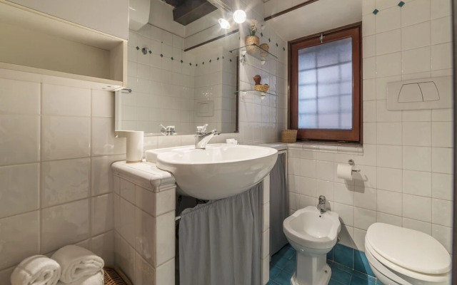 Stylish Flat Domus Aurea