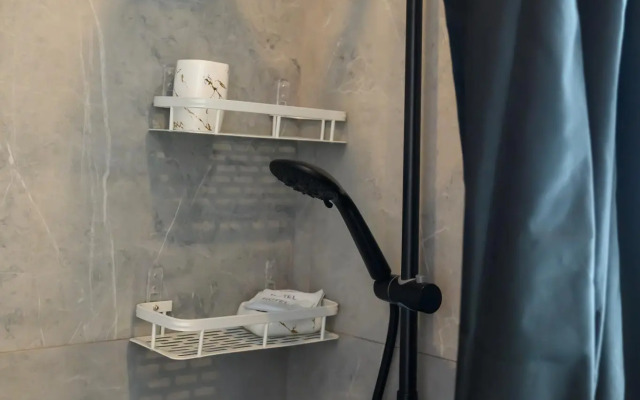 In the apartment on Berezovaya alley 19 building 3