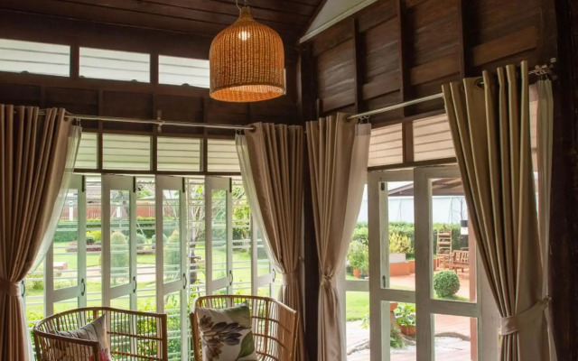 Baan Suan Krung Kao
