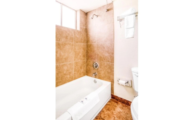 OYO Hotel Alexandria LA - Hwy 165