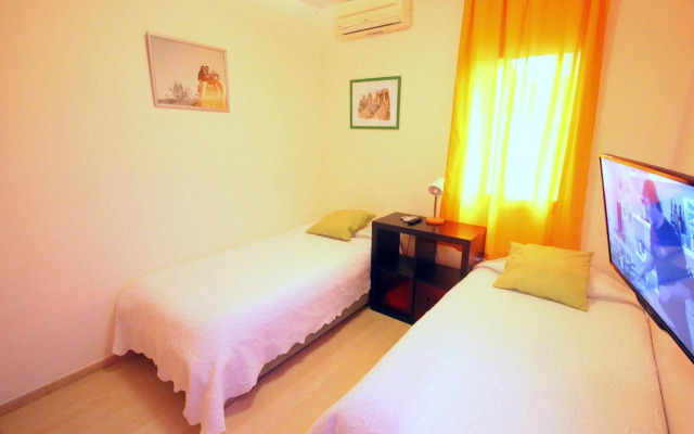 Stopbarcelona Universidad Apartments