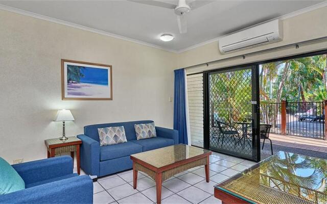 Trinity Beach Club Holiday Apartments