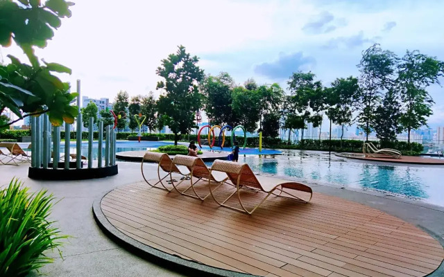 Maxine Suites