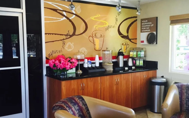 San Jose Airport Inn