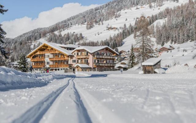 Hotel Waldheim Sexten Sesto