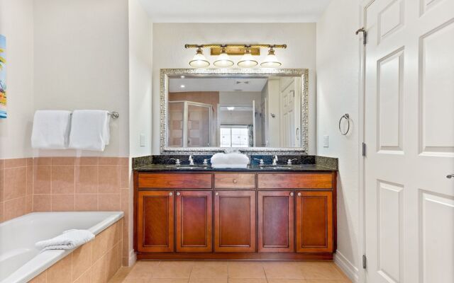 Rvh_332r Poolside 3 Bedroom Apts