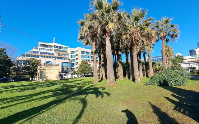 Apartments on  36 Rose Street