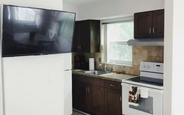 Beachside Gardens Apartments by Lowkl