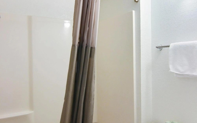 Motel 6 Thousand Oaks, CA
