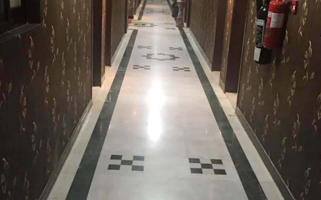 Royal Garden Hotel