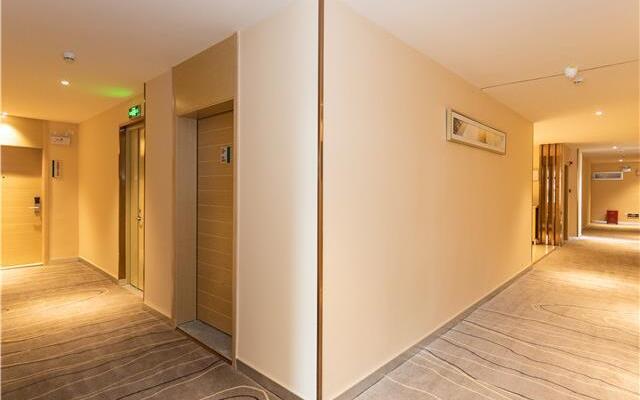 City Comfort Inn Maoming Xinyi Yudu Park