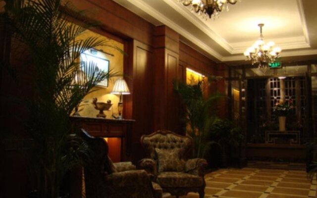 Linjiang International Cruise Hotel (Baoyang Road)