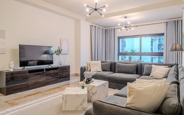 Fairmont South Residence 412
