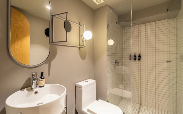 Casa Londres by Kukun