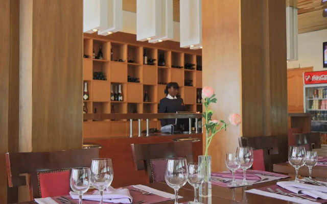 Hotel Ritz Roma Huambo