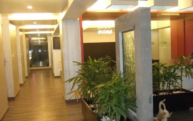 T.A.P Silver Square