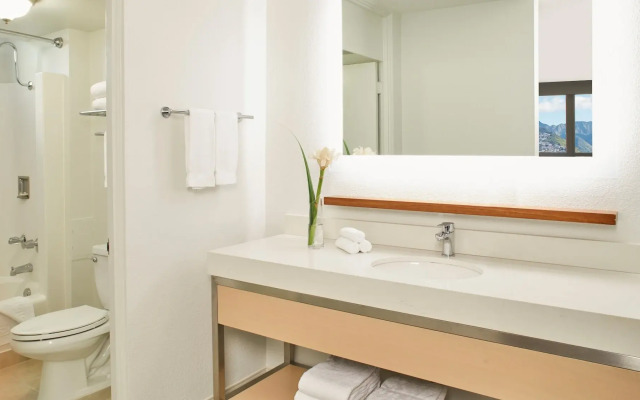 Queen Kapiolani Hotel