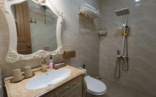 Aroma Luxury Villa