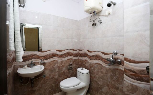 OYO 6976 Hotel Ganges Park