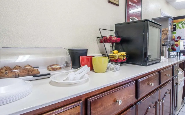 Econo Lodge Brownsville