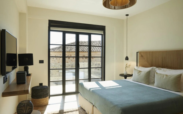 Villa with outdoor pool for 8 persons