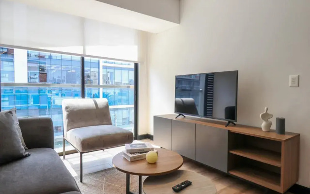w Resplendent 2BR w Great Balcony in San Isidro