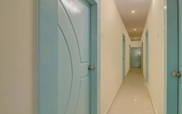 OYO Flagship 80468 Hotel R Square